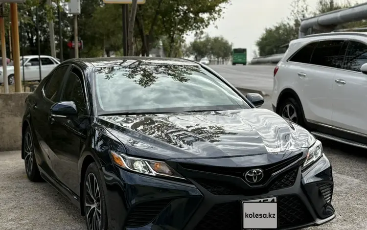 Toyota Camry 2019 года за 10 500 000 тг. в Шымкент