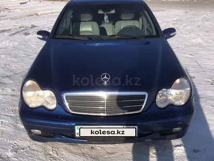 Mercedes-Benz C 320 2001 года за 3 750 000 тг. в Усть-Каменогорск – фото 2