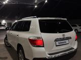 Toyota Highlander 2013 года за 13 000 000 тг. в Шымкент – фото 3