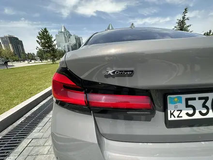 BMW 530 2022 года за 32 500 000 тг. в Алматы – фото 4