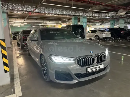 BMW 530 2022 года за 32 500 000 тг. в Алматы