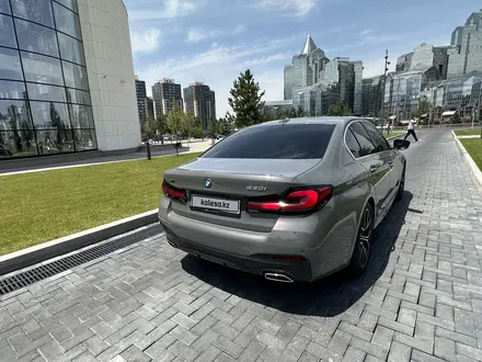 BMW 530 2022 года за 32 500 000 тг. в Алматы – фото 3