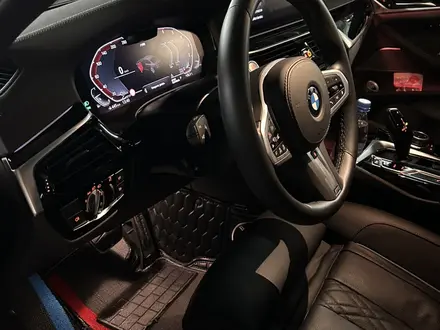 BMW 530 2022 года за 32 500 000 тг. в Алматы – фото 7