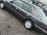 Mercedes-Benz E 260 1992 года за 1 300 000 тг. в Алматы – фото 3