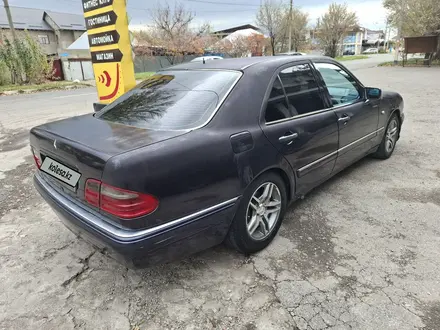 Mercedes-Benz E 320 1999 года за 2 500 000 тг. в Тараз – фото 7