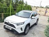 Toyota RAV4 2021 года за 14 000 000 тг. в Туркестан – фото 3