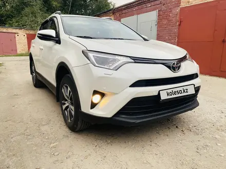 Toyota RAV4 2016 года за 10 200 000 тг. в Усть-Каменогорск – фото 5