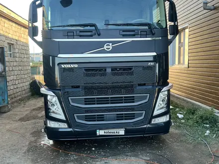 Volvo  FH 2017 года за 35 000 000 тг. в Актобе – фото 9