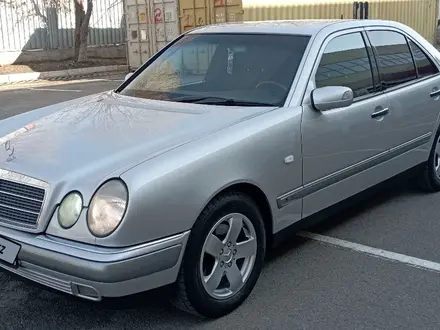 Mercedes-Benz E 280 1998 года за 5 200 000 тг. в Алматы