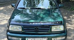 Volkswagen Vento 1996 года за 1 170 000 тг. в Усть-Каменогорск – фото 2