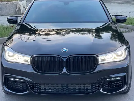 BMW 740 2016 года за 25 000 000 тг. в Алматы