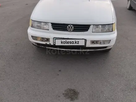 Volkswagen Passat 1994 года за 1 300 000 тг. в Караганда – фото 3