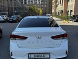 Hyundai Sonata 2017 года за 9 000 000 тг. в Астана