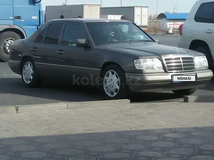 Mercedes-Benz E 200 1993 года за 2 500 000 тг. в Жосалы