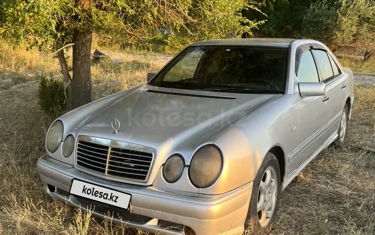 Mercedes-Benz E 320 1997 годаүшін3 300 000 тг. в Талдыкорган