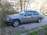 Mercedes-Benz E 230 1992 года за 2 350 000 тг. в Шымкент – фото 4