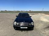 Mercedes-Benz E 320 1998 года за 2 500 000 тг. в Астана – фото 2