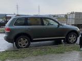 Volkswagen Touareg 2006 года за 6 000 000 тг. в Астана – фото 4