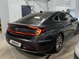 Hyundai Sonata 2020 годаүшін11 000 000 тг. в Астана – фото 3