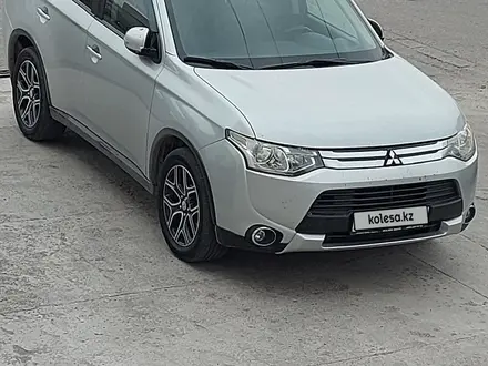 Mitsubishi Outlander 2014 года за 8 800 000 тг. в Шымкент – фото 2