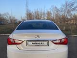 Hyundai Sonata 2013 года за 7 000 000 тг. в Экибастуз – фото 4