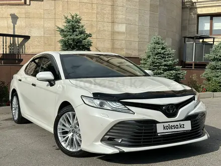Toyota Camry 2020 года за 15 600 000 тг. в Шымкент