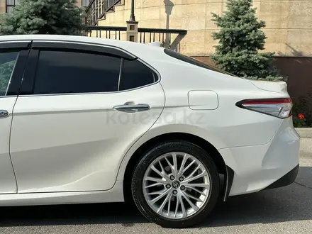 Toyota Camry 2020 года за 15 600 000 тг. в Шымкент – фото 5