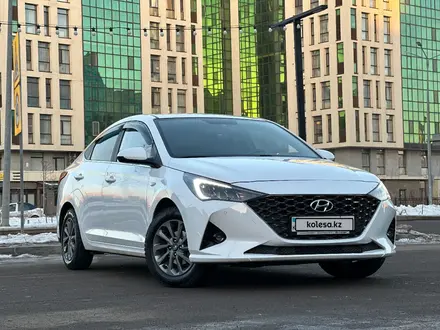 Hyundai Accent 2022 года за 8 700 000 тг. в Астана – фото 2