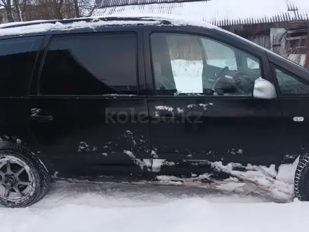 Ford Galaxy 2002 года за 100 000 тг. в Уральск – фото 2