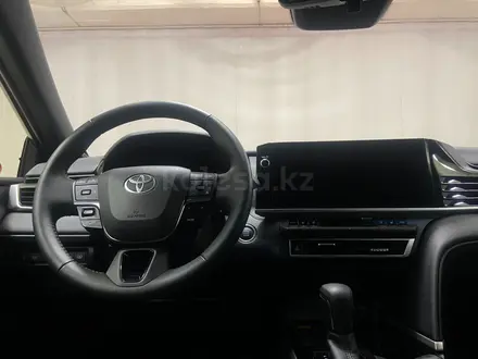 Toyota Camry Luxe 2024 года за 19 700 000 тг. в Алматы – фото 9