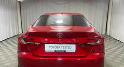 Toyota Camry Luxe 2024 года за 19 700 000 тг. в Алматы – фото 4