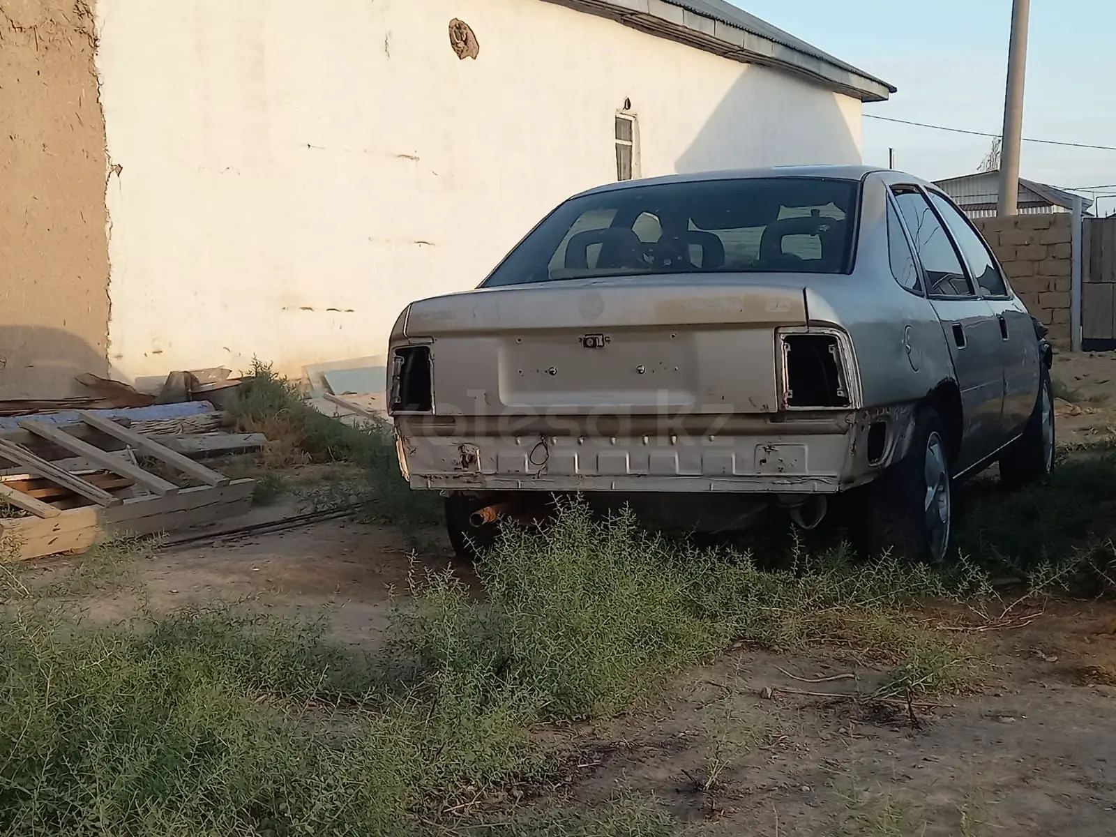 Opel Vectra, 1993