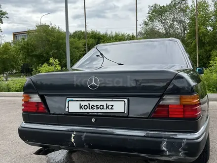 Mercedes-Benz E 260 1990 года за 1 500 000 тг. в Караганда – фото 8
