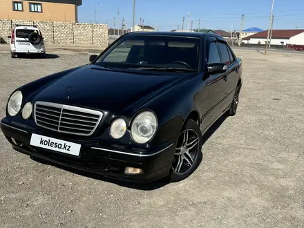 Mercedes-Benz E 200 1999 года за 3 700 000 тг. в Атырау – фото 5