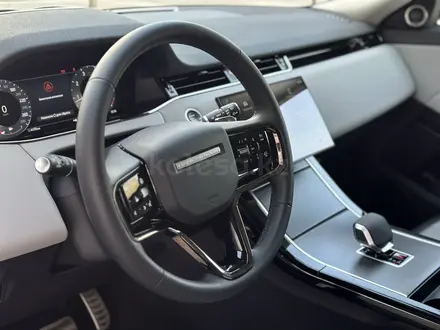 Land Rover Range Rover Evoque 2024 года за 35 100 000 тг. в Алматы – фото 10