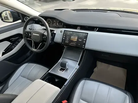 Land Rover Range Rover Evoque 2024 года за 35 100 000 тг. в Алматы – фото 19