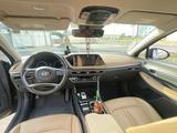 Hyundai Sonata 2022 года за 12 700 000 тг. в Туркестан – фото 2