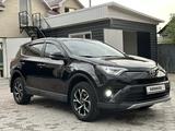 Toyota RAV4 2016 года за 12 500 000 тг. в Актобе – фото 4