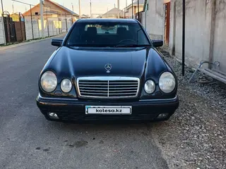 Mercedes-Benz E 280