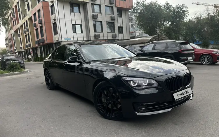BMW 750 2014 года за 12 800 000 тг. в Алматы