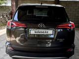 Toyota RAV4 2018 годаүшін11 300 000 тг. в Шымкент – фото 3