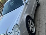 Mercedes-Benz E 350 2005 годаүшін8 500 000 тг. в Усть-Каменогорск – фото 5