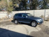 Volkswagen Touareg 2005 годаfor5 000 000 тг. в Павлодар