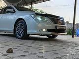 Toyota Camry 2014 годаүшін8 200 000 тг. в Сарыагаш – фото 2