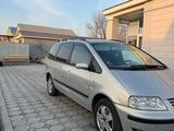Volkswagen Sharan 2002 года за 2 000 000 тг. в Атырау – фото 2
