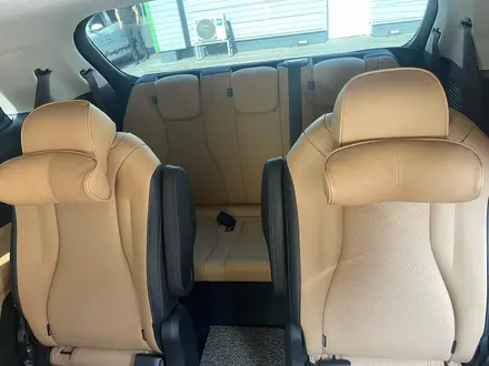 Kia Carnival 2020 года за 18 100 000 тг. в Алматы – фото 9