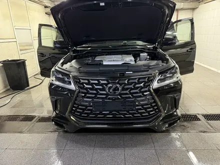 Lexus LX 570 2018 года за 49 000 000 тг. в Астана – фото 2