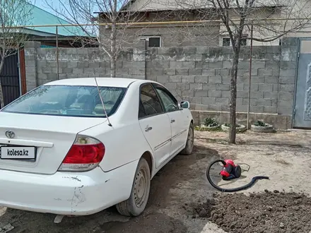 Toyota Camry 2005 года за 3 300 000 тг. в Алматы – фото 2