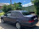 Volkswagen Vento 1995 годаfor1 280 000 тг. в Кокшетау – фото 4