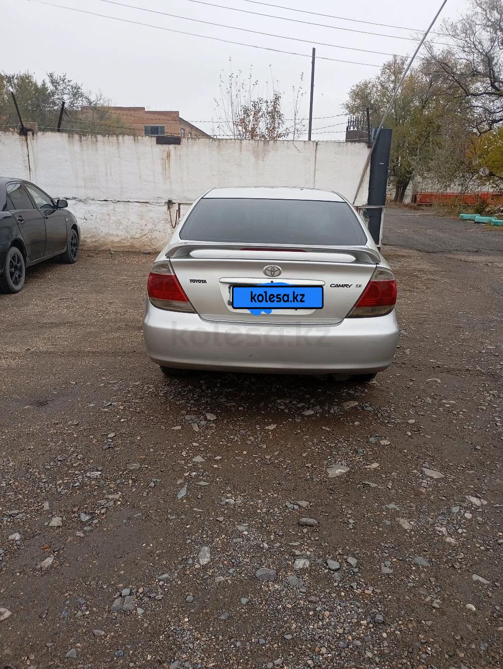 Toyota Camry 2004 г.